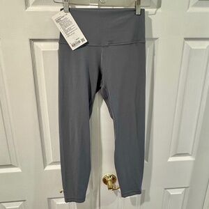 Lululemon Align HR Pant 25" - size 6